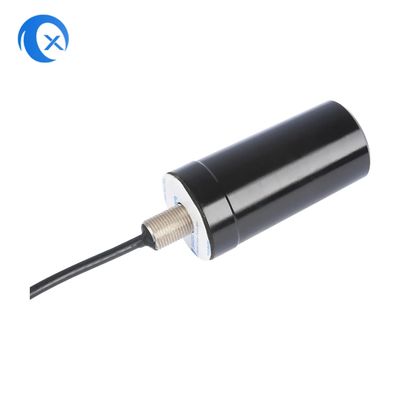 แอนเทนนากลางแจ้ง 4G LTE ที่มีอัตราการเติบโตสูง 5dBi มหาทิศทางติดผนังและ SMA Male Connector